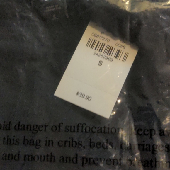 EXPRESS Puff Shoulder Long Sleeve Tee Black - Picture 3 of 9